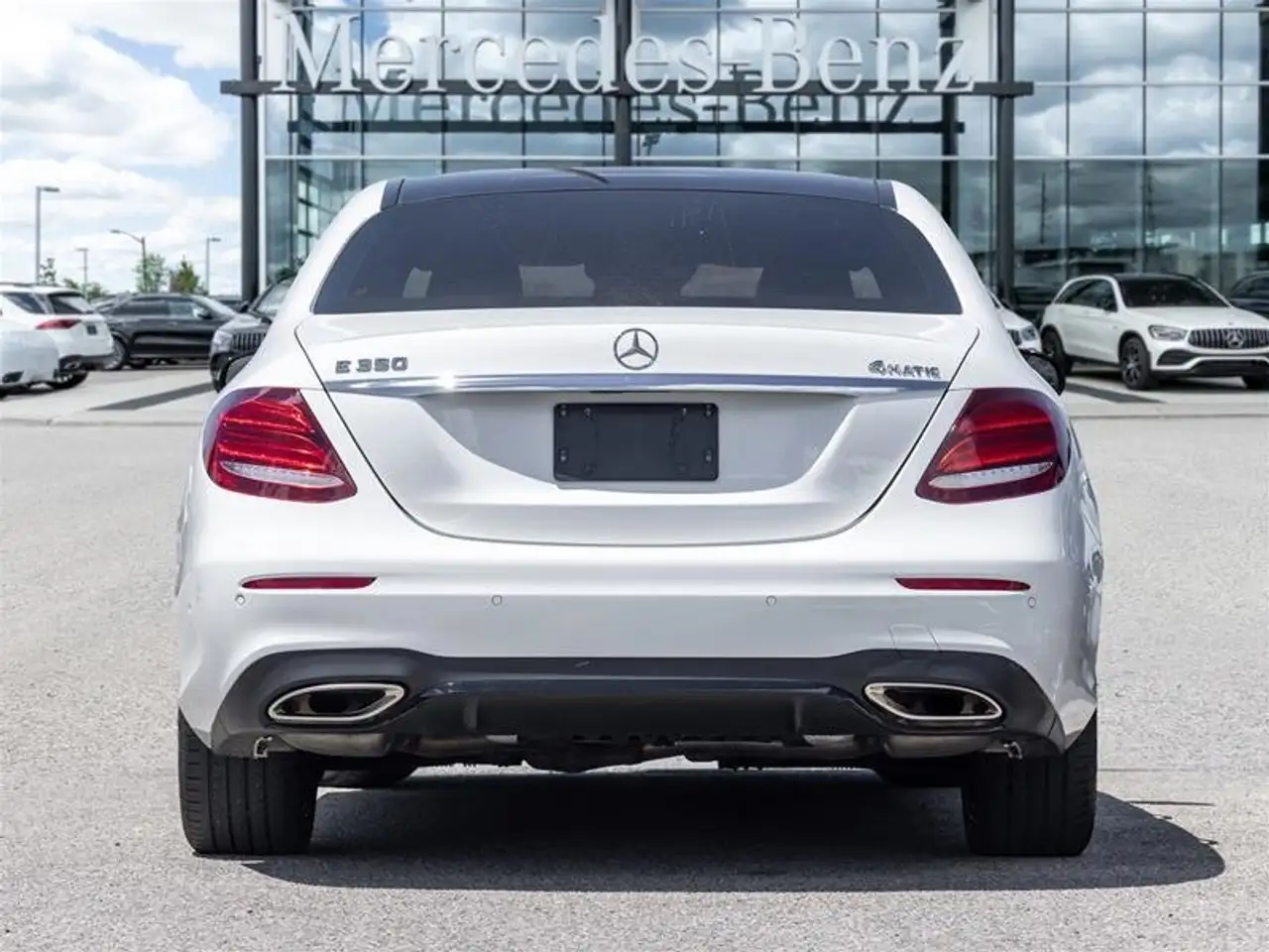 Mercedes-Benz E-Class fotografie Mercedes-Benz E-Class