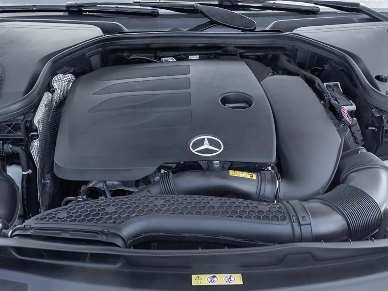 Mercedes-Benz E-Class fotografie Mercedes-Benz E-Class