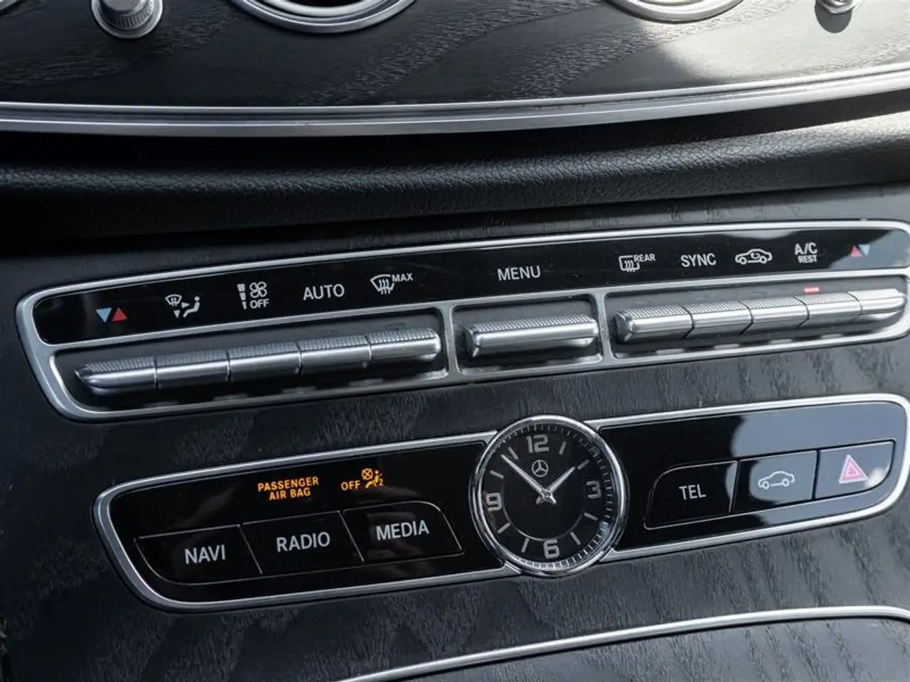 Mercedes-Benz E-Class fotografie Mercedes-Benz E-Class