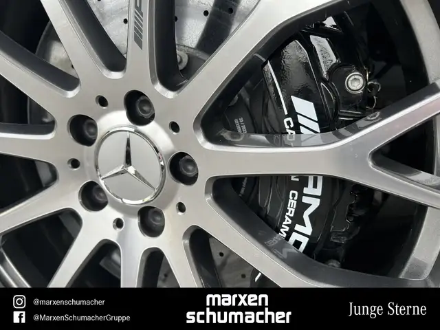 Mercedes-Benz SL view 9