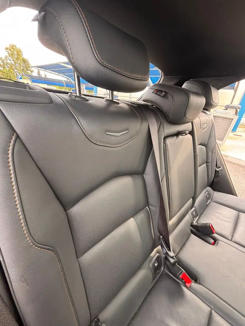 Cadillac XT4 350T AWD Premium Luxury - 1