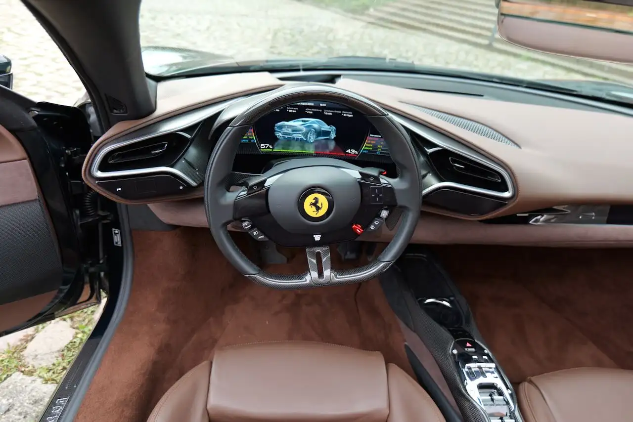Ferrari 296 GTS – Foto 12