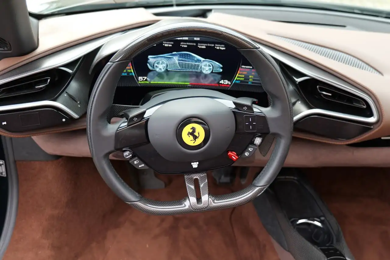 Ferrari 296 GTS – Foto 8