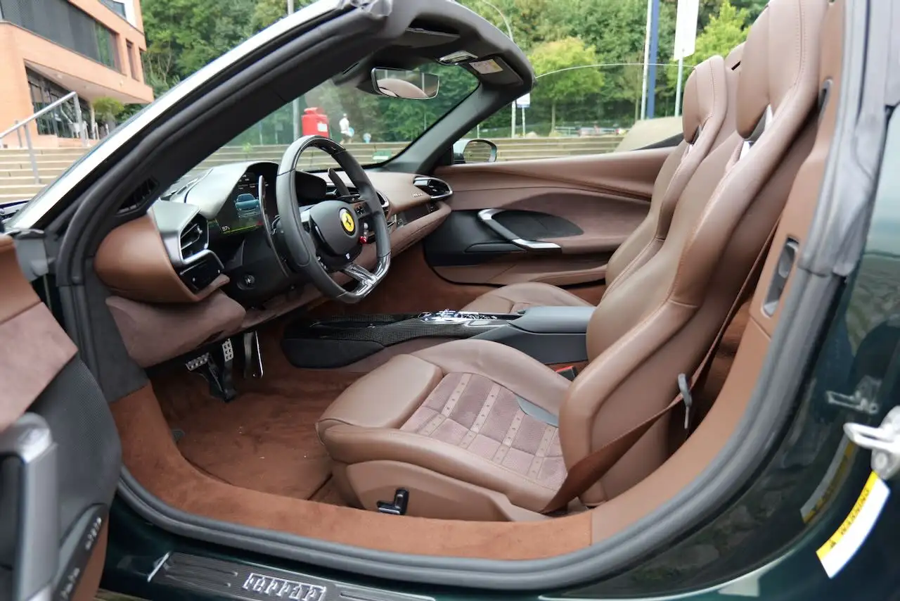 Ferrari 296 GTS – Foto 10