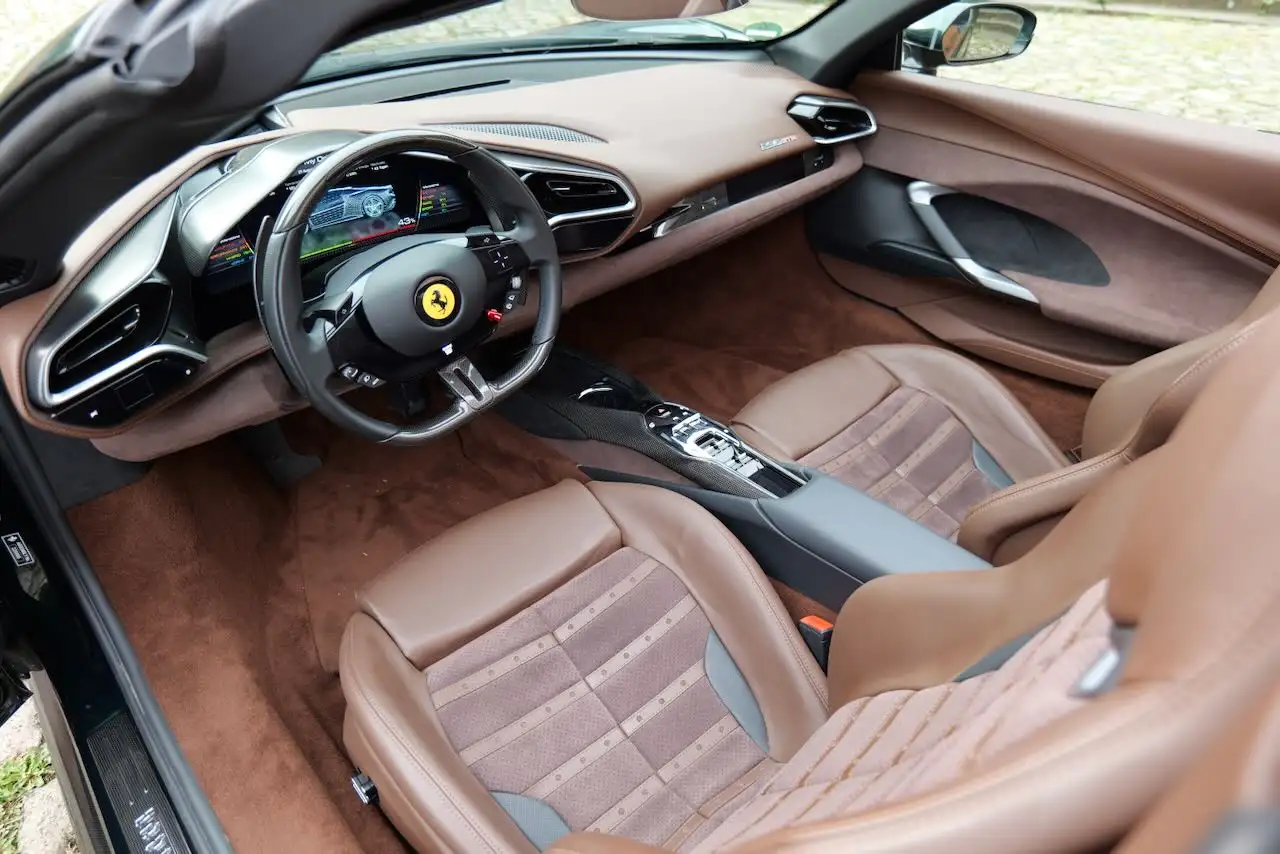 Ferrari 296 GTS – Foto 9