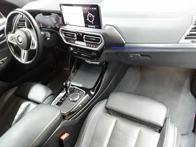 BMW X3 view 9