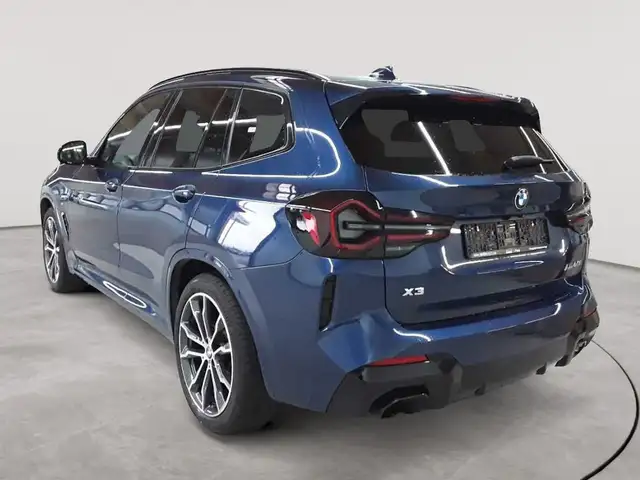 BMW X3 view 5