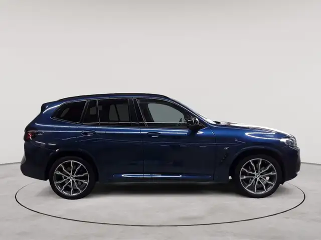 BMW X3 view 3