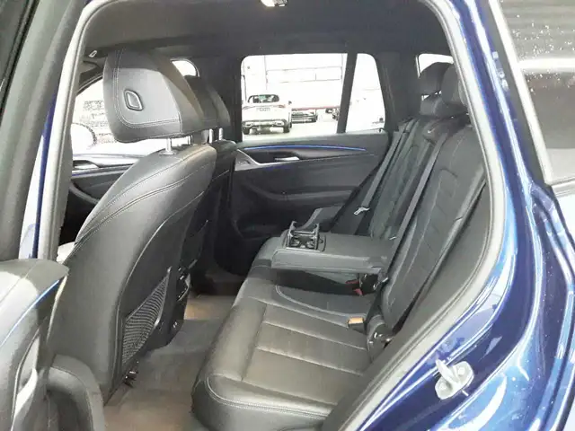 BMW X3 view 13