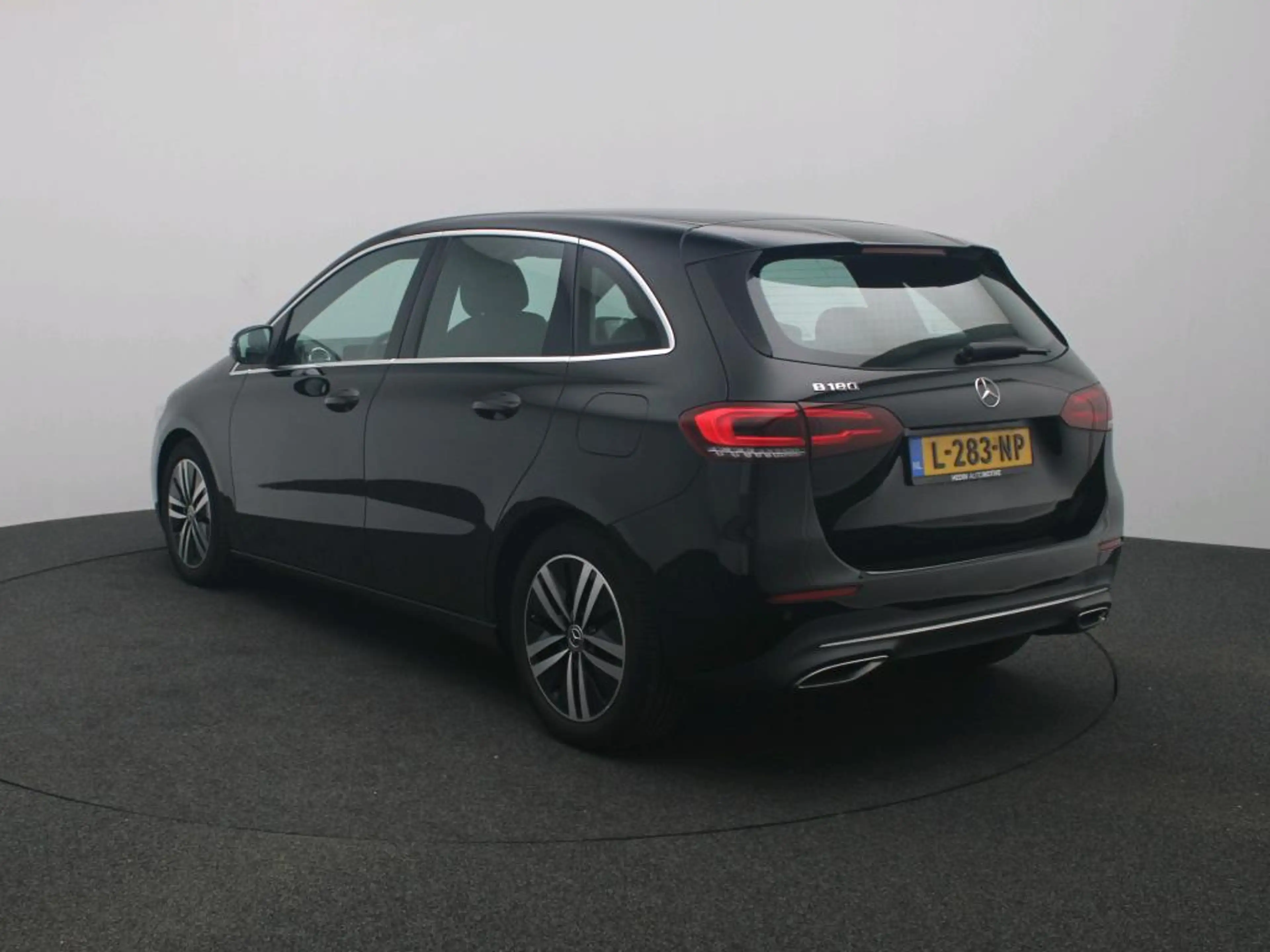 Mercedes-Benz B 180 Business Solution Luxury Ledkoplampen | Parkeerpak — photo 4