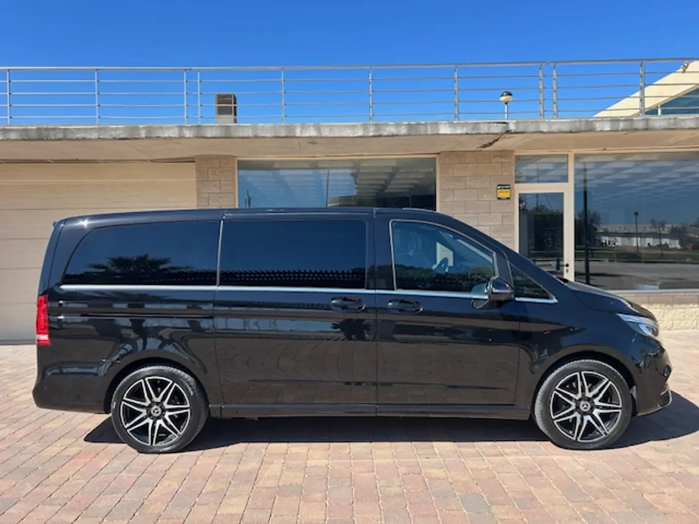Mercedes-Benz V 300d Largo Negro - 2