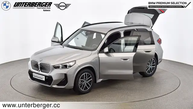 BMW iX1 xDrive30 U11 XE2 M Sportpaket Head-Up DAB Ansicht 9