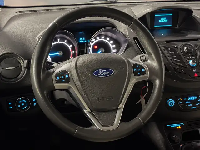 Ford Tourneo Courier view 13