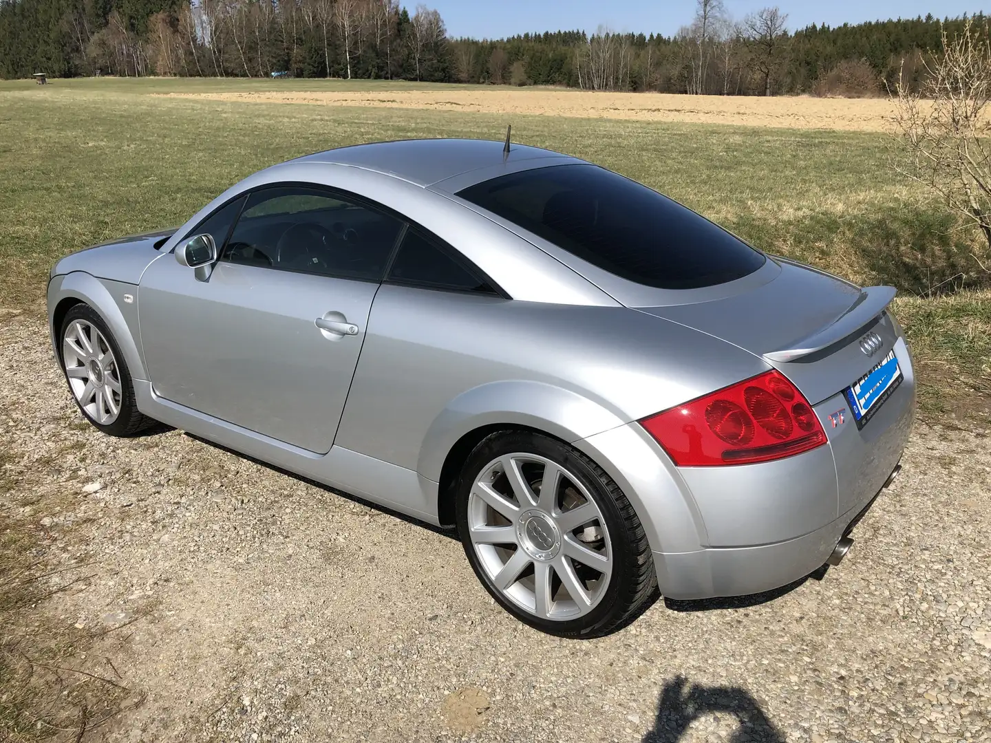Audi TT quattro S-Line, 8-fach, TÜV neu Silber - 2
