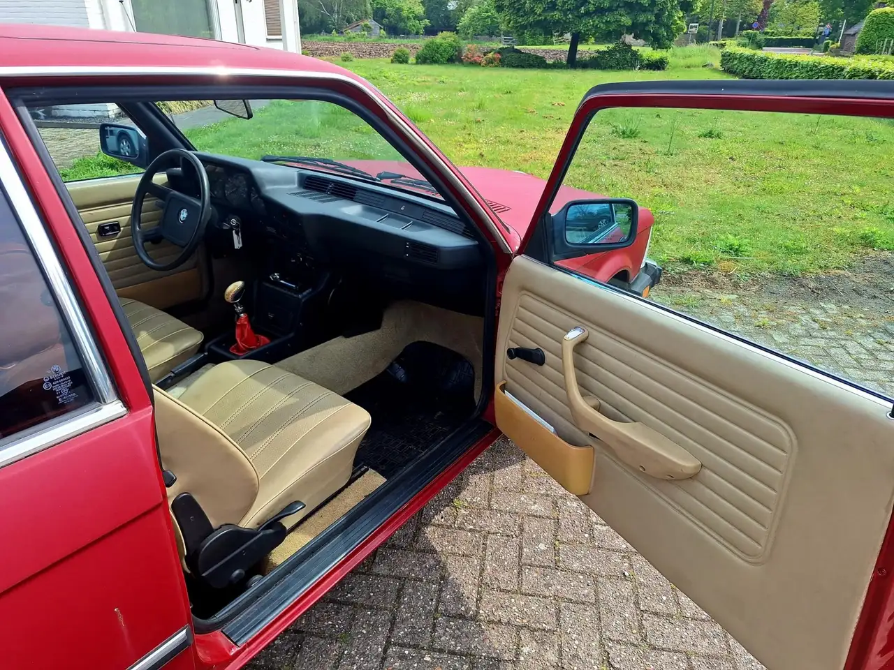 BMW 320i E21, foto 7