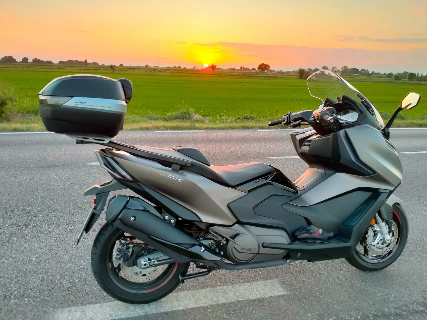 Kymco AK 550 Premium - 1