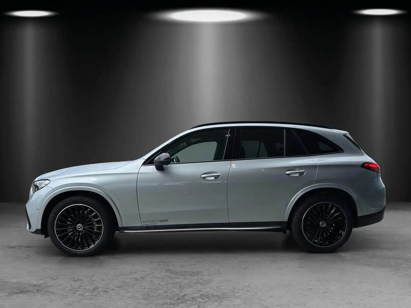 Mercedes-Benz GLC 220 d 4M AMG Standhzg AHK Pano HeadUp Plateado - 2