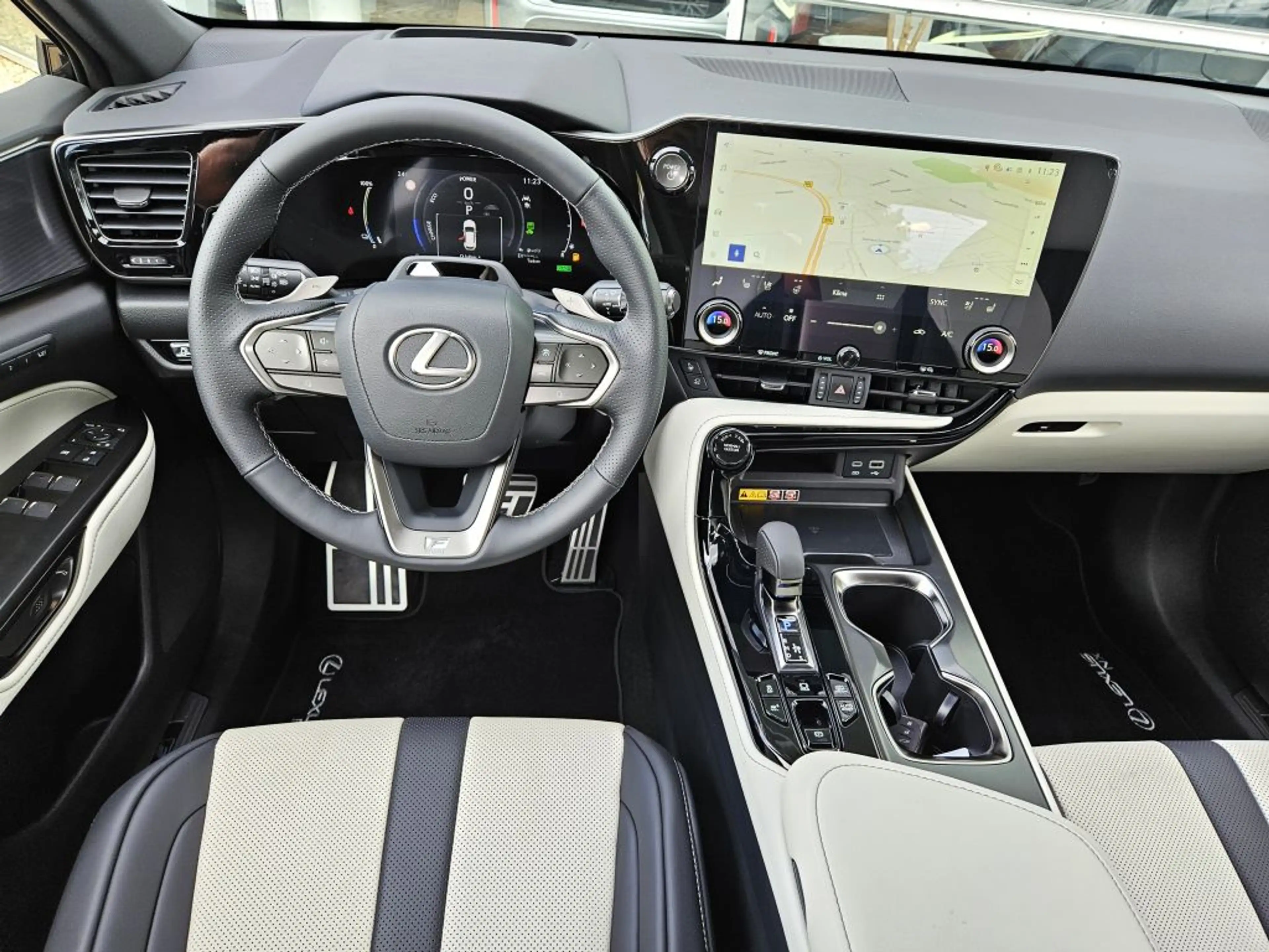 Lexus NX 450h+ E-FOUR F SPORT — photo 8