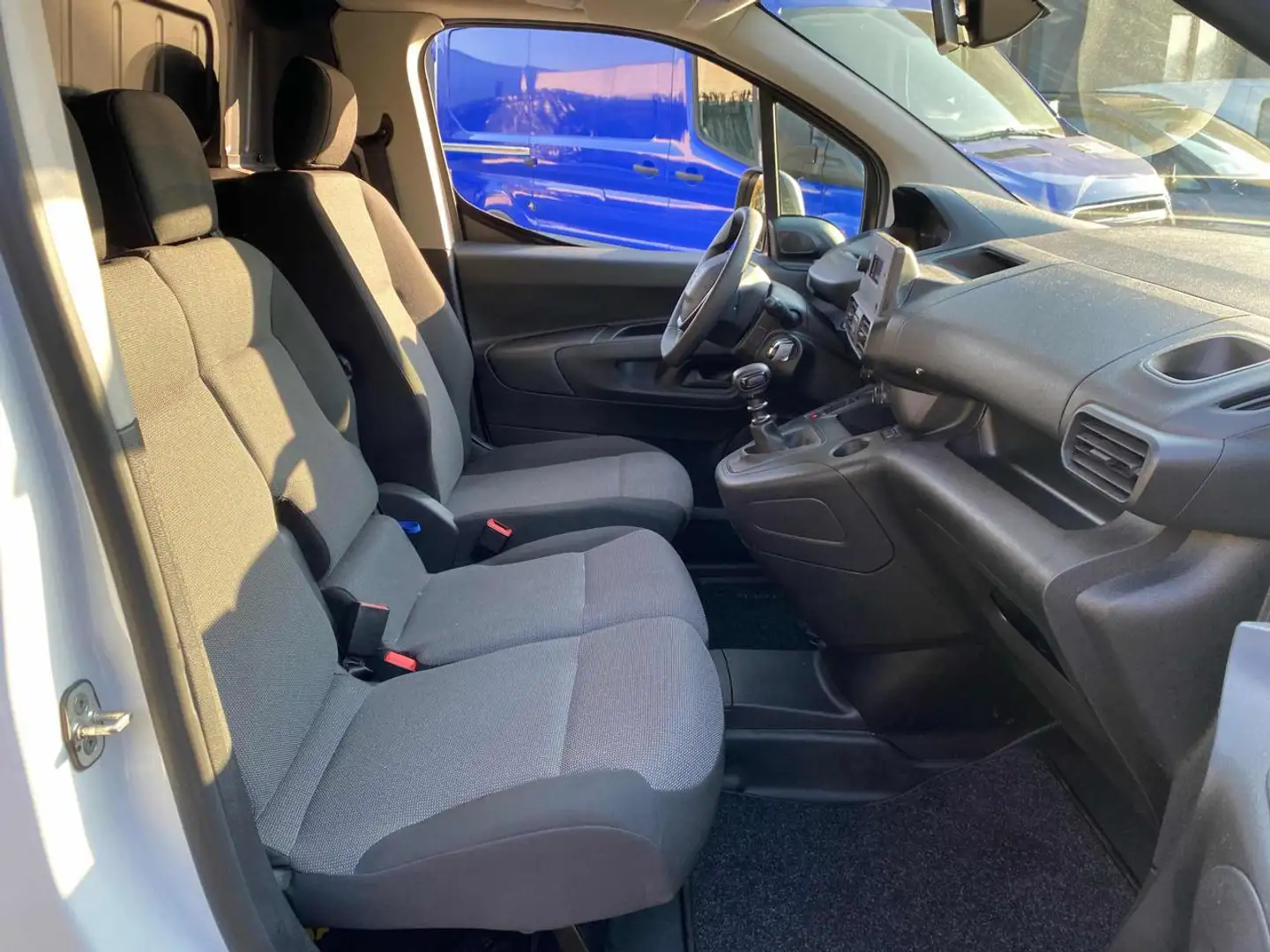 Peugeot Partner solo 68000 km 3 posti BlueHDi 100 S&S PC netto iva Blanco - 2