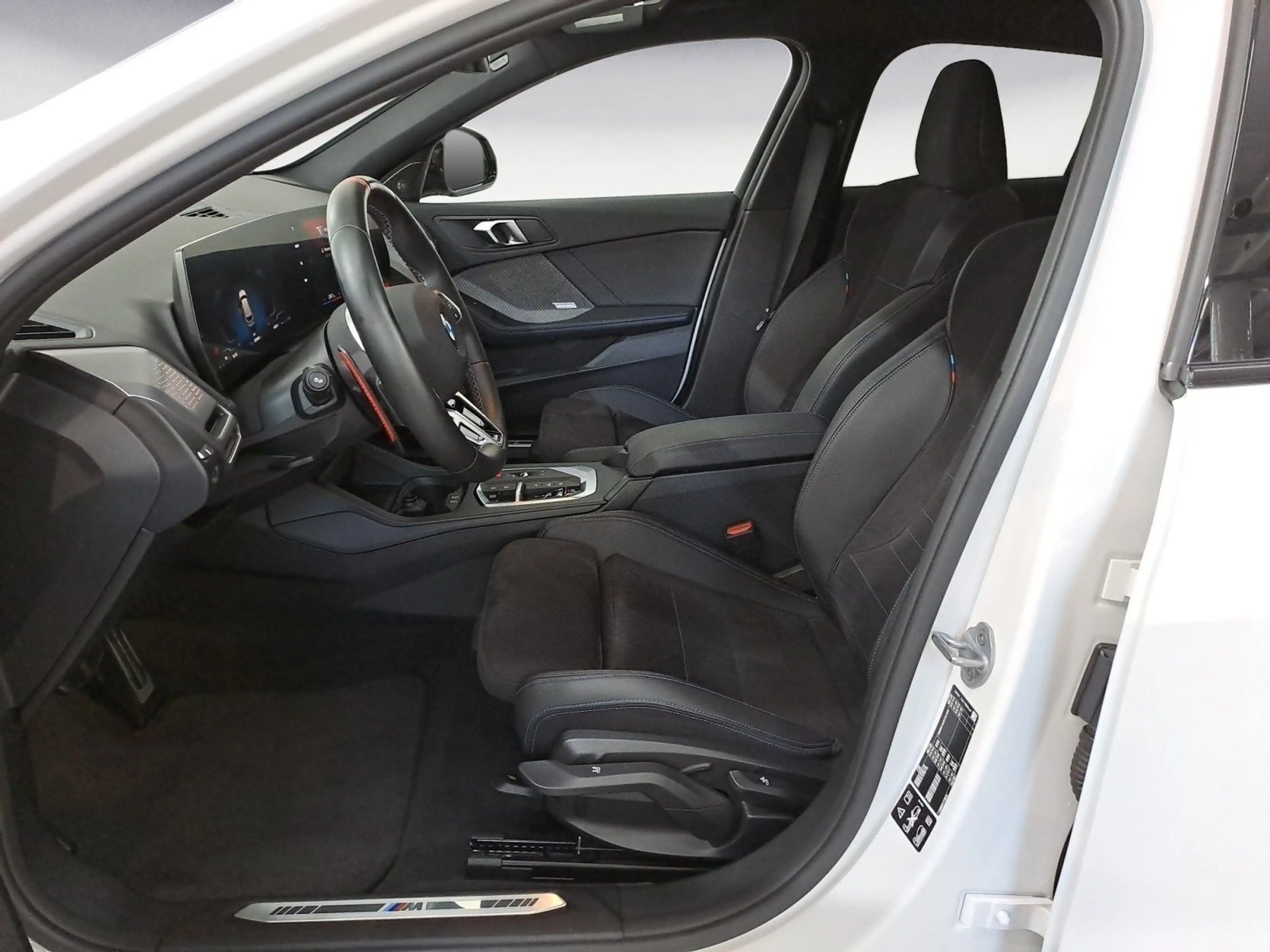 BMW 135 xDrive Adaptives Fahrwerk Komfortzugang — photo 11