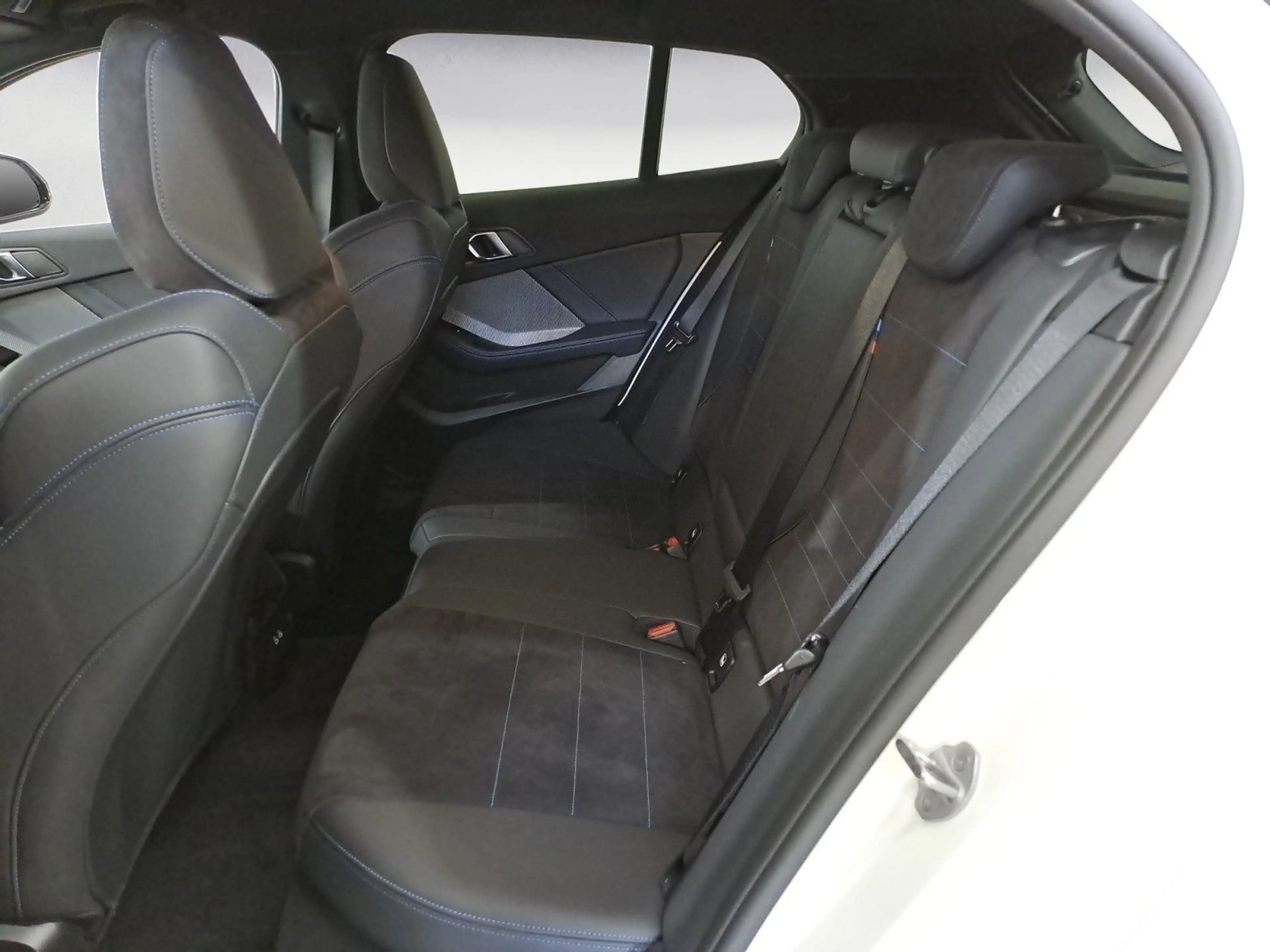 BMW 135 xDrive Adaptives Fahrwerk Komfortzugang — photo 14