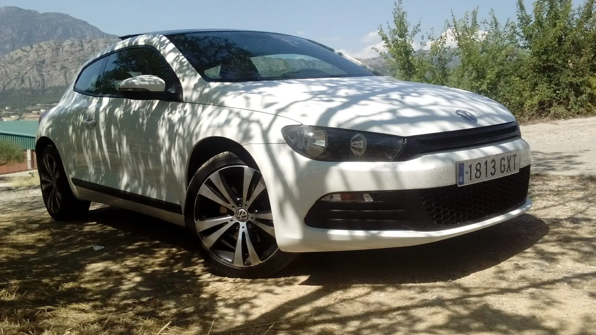 Volkswagen Scirocco Scirocco 1.4 TSI 160_techo avat_asientos_elec_piel Blanco - 2