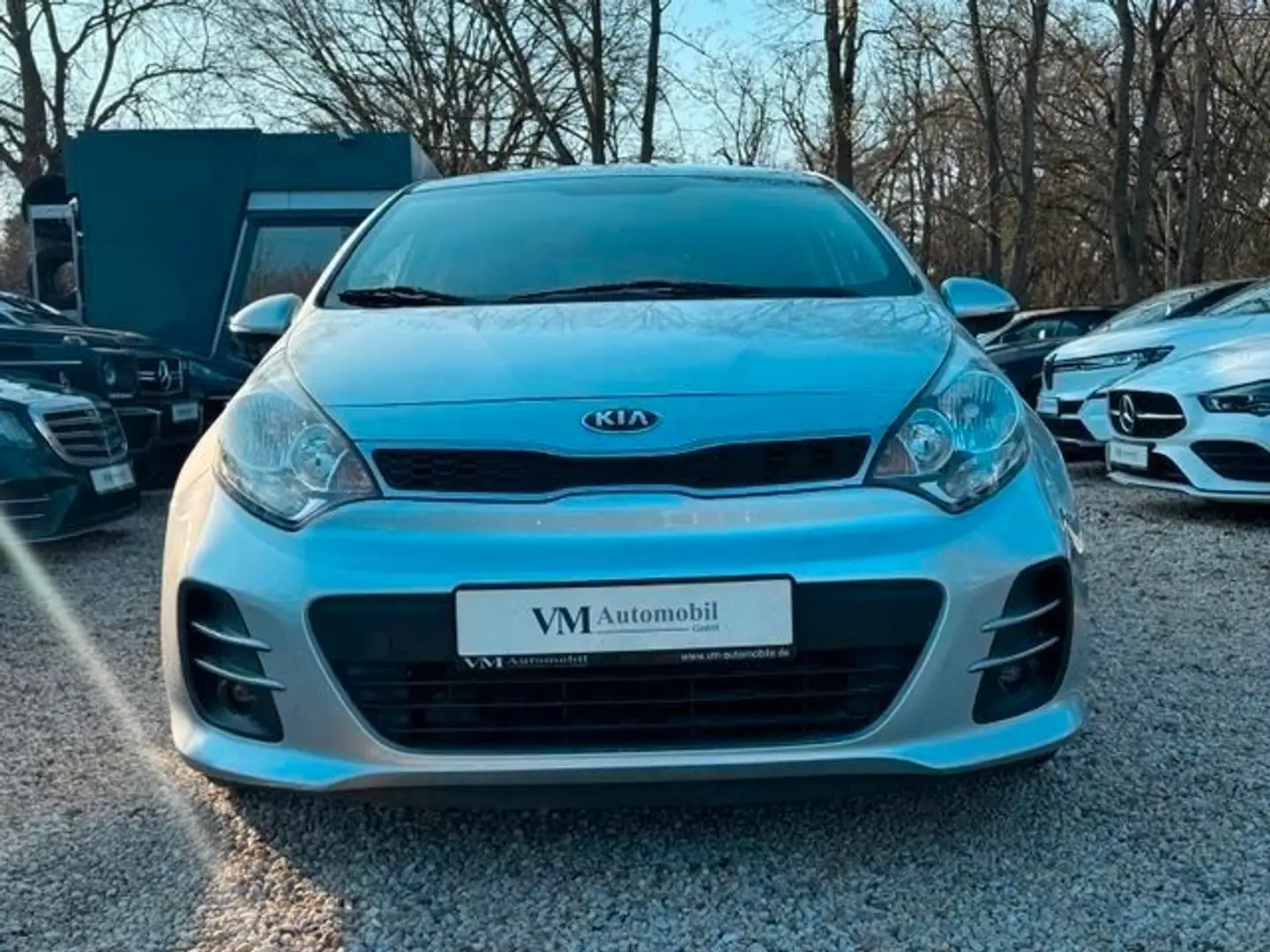 Kia Rio 1.2 UEFA EURO 2016 Sitz+LenkradHz.*PDC Argent - 2