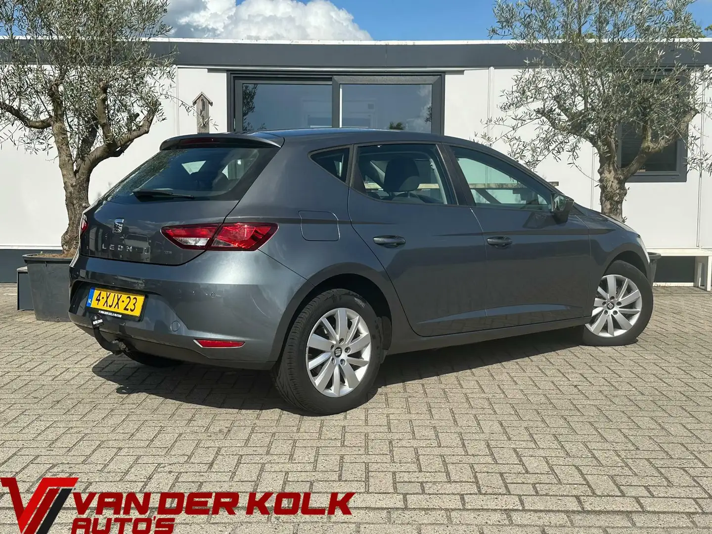 SEAT Leon 1.2 TSI Style Navi Cruise Lichtmetaal Trekhaak Grijs - 2