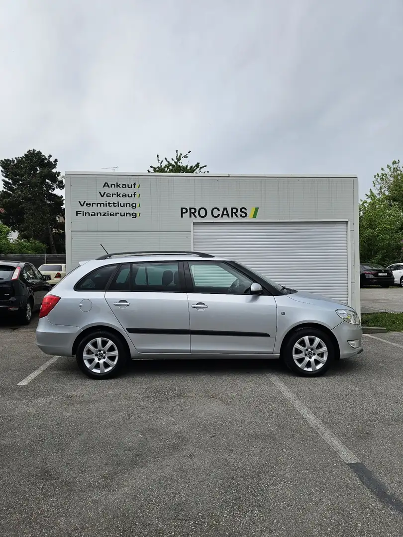 Skoda Fabia 1.6 TDI DPF , Navi, Ruckfahrkamera, Tempomat Silber - 2