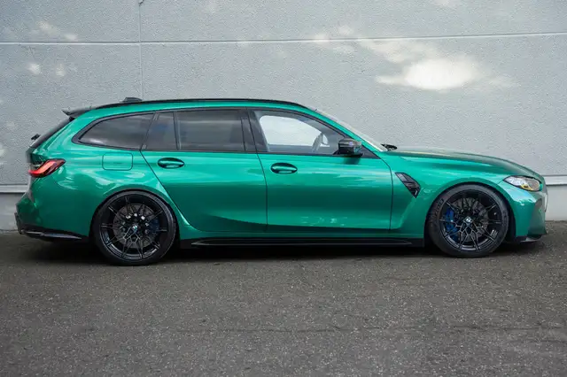 BMW M3 view 9