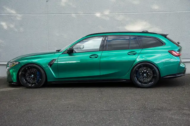 BMW M3 view 5