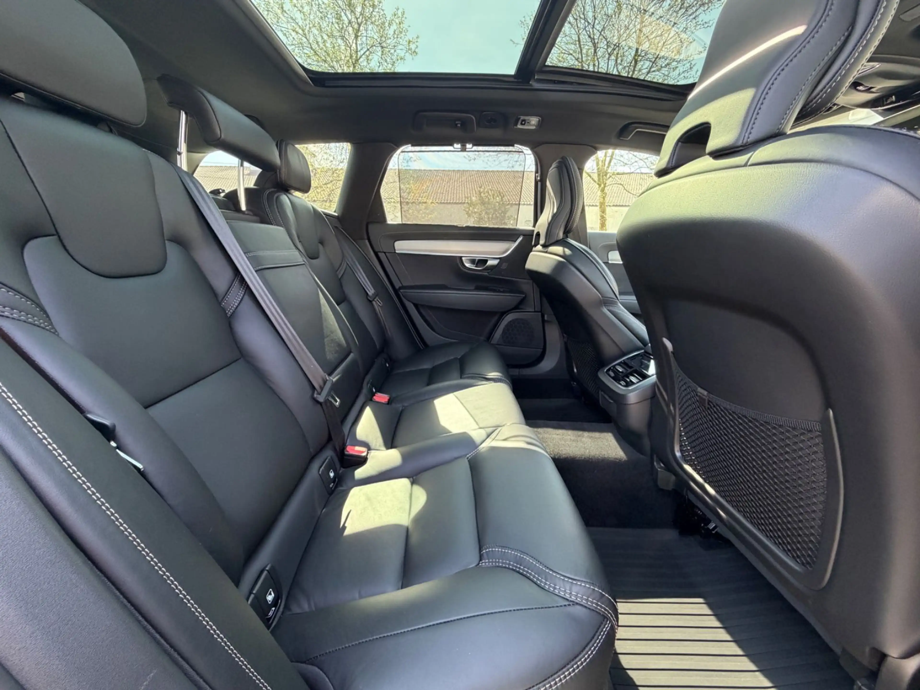Volvo V90 Cross Country D5 Pro AWD Pano Leder Tüv Neu — photo 9