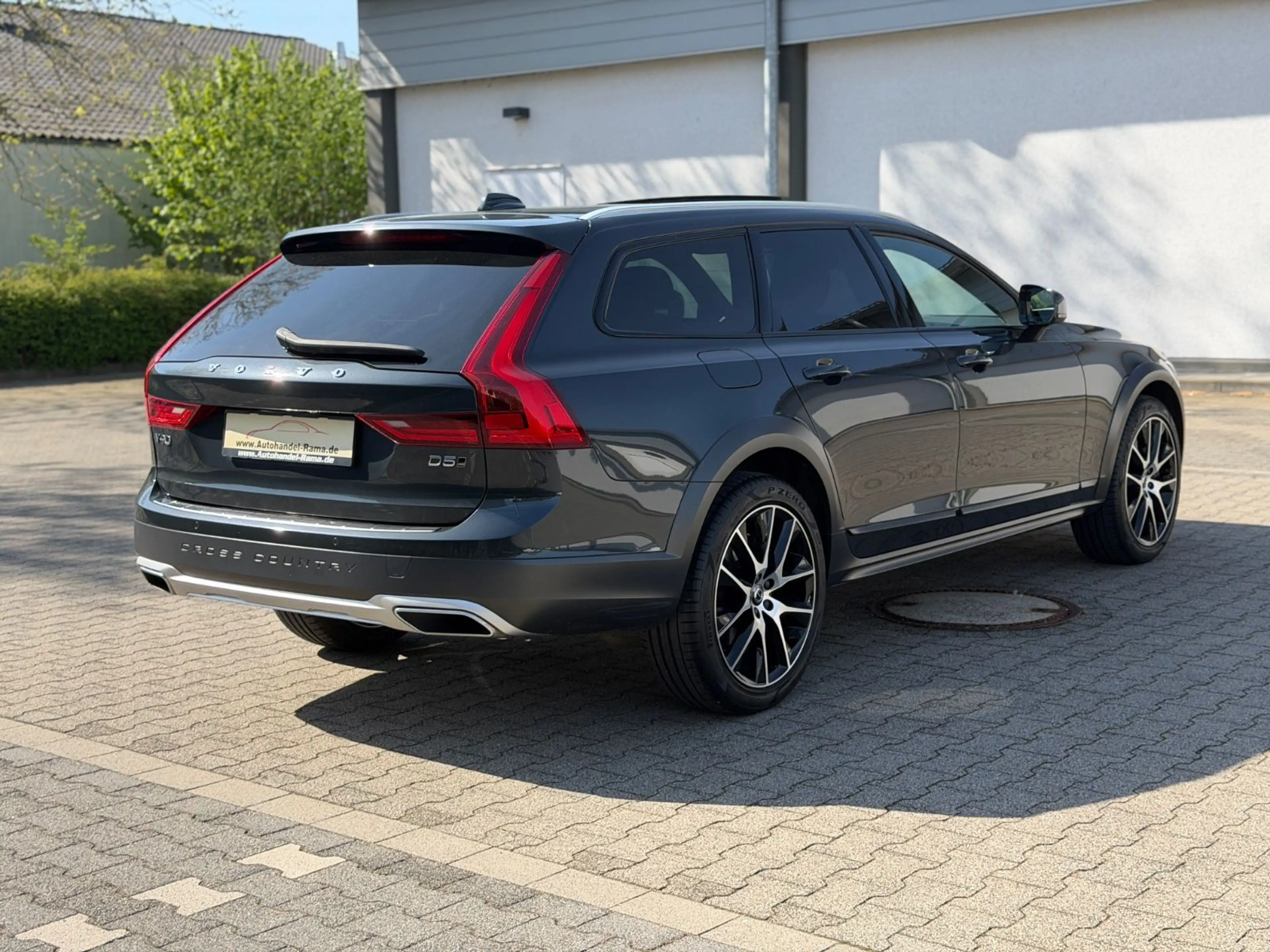 Volvo V90 Cross Country D5 Pro AWD Pano Leder Tüv Neu — photo 5