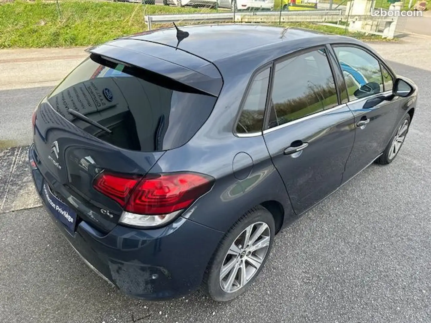 Citroen C4 essence 130ch shine moteur neuf origine Bleu - 2