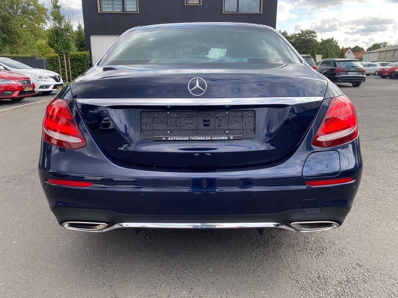 Mercedes-Benz E 300 E Limousine E 300 e — photo 8