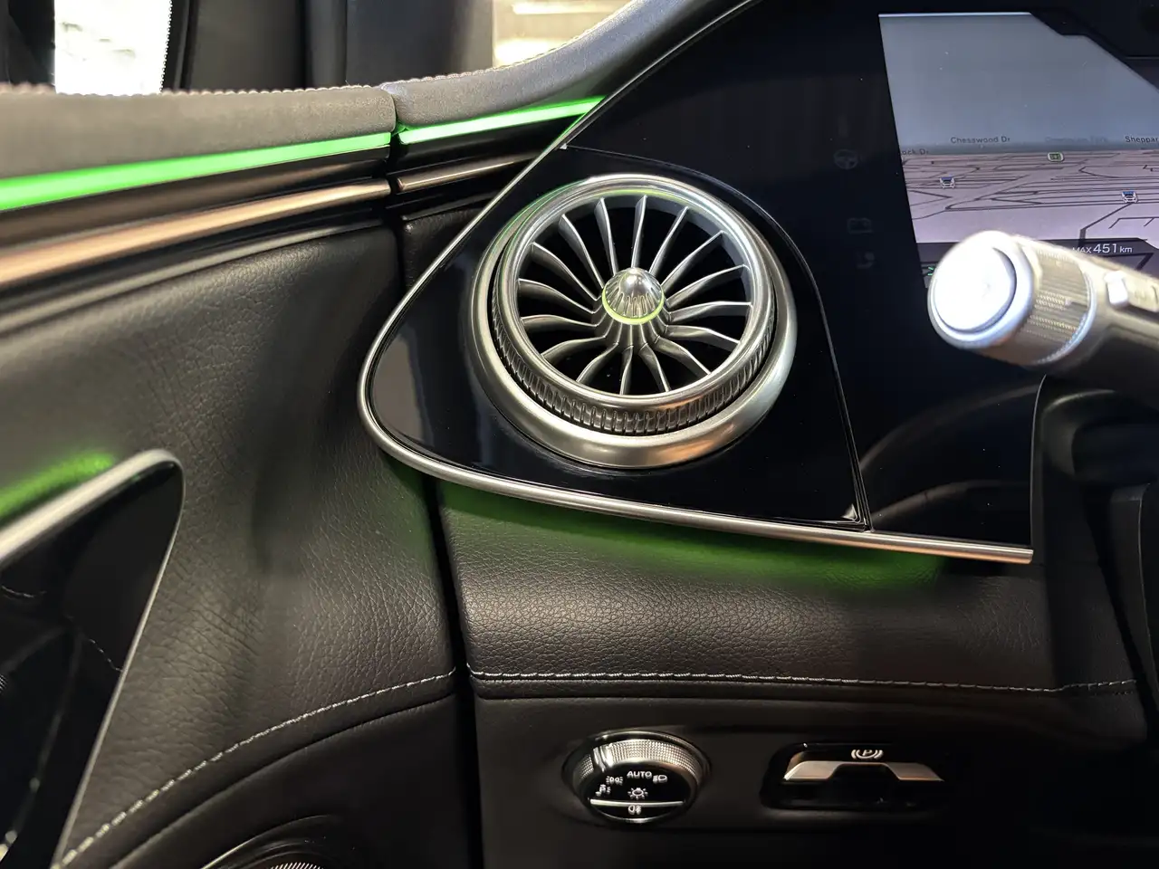 Mercedes-Benz EQS снимка Mercedes-Benz EQS