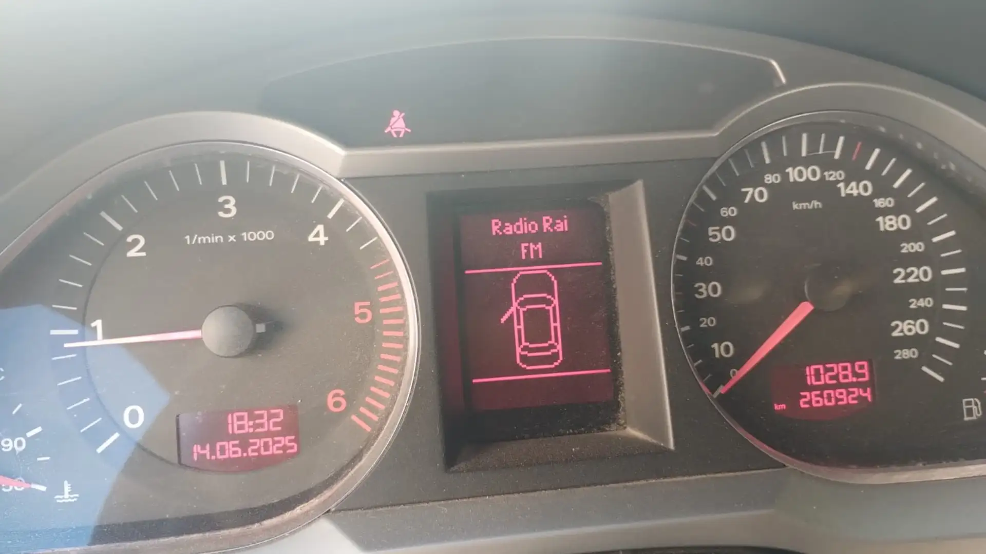 Audi A6 Avant 2.0 tdi fap - 1