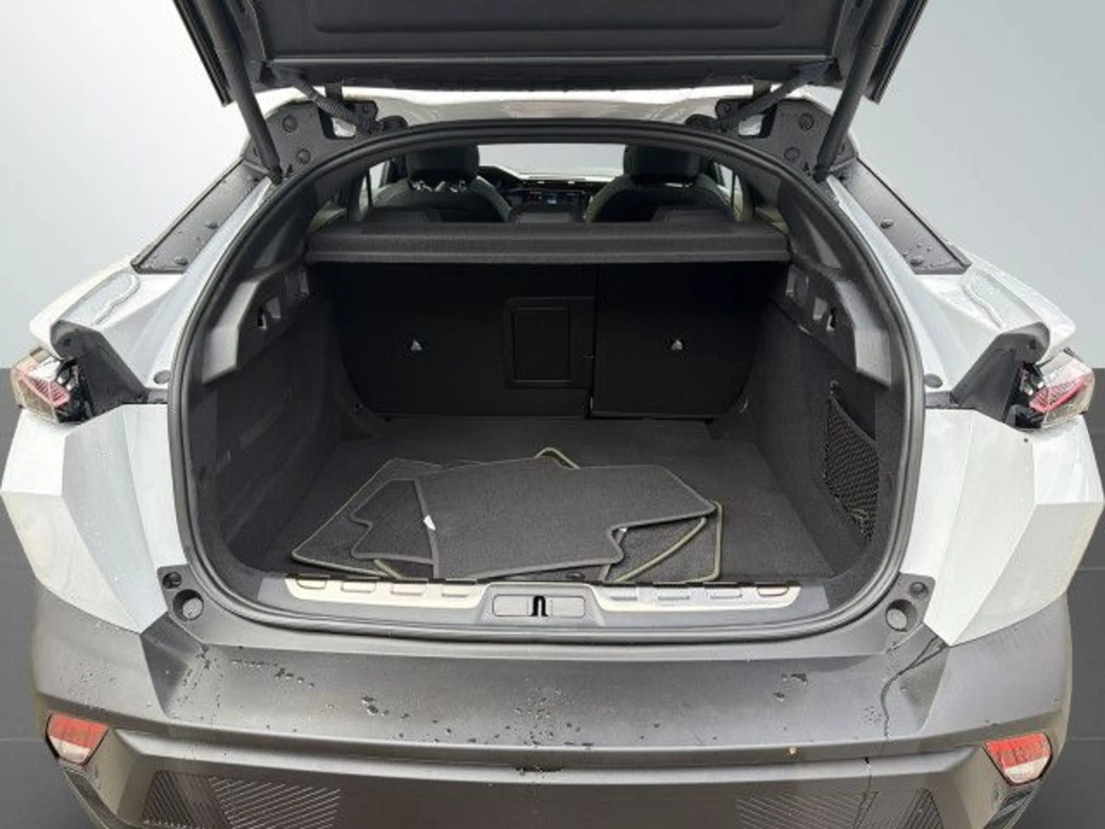 Peugeot 408 GT PureTech 130 EAT8 / Massagesitze / PANO / — photo 14