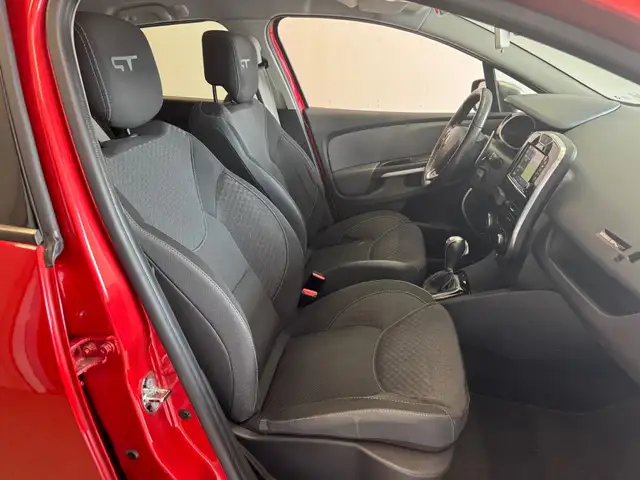 Renault Clio view 9