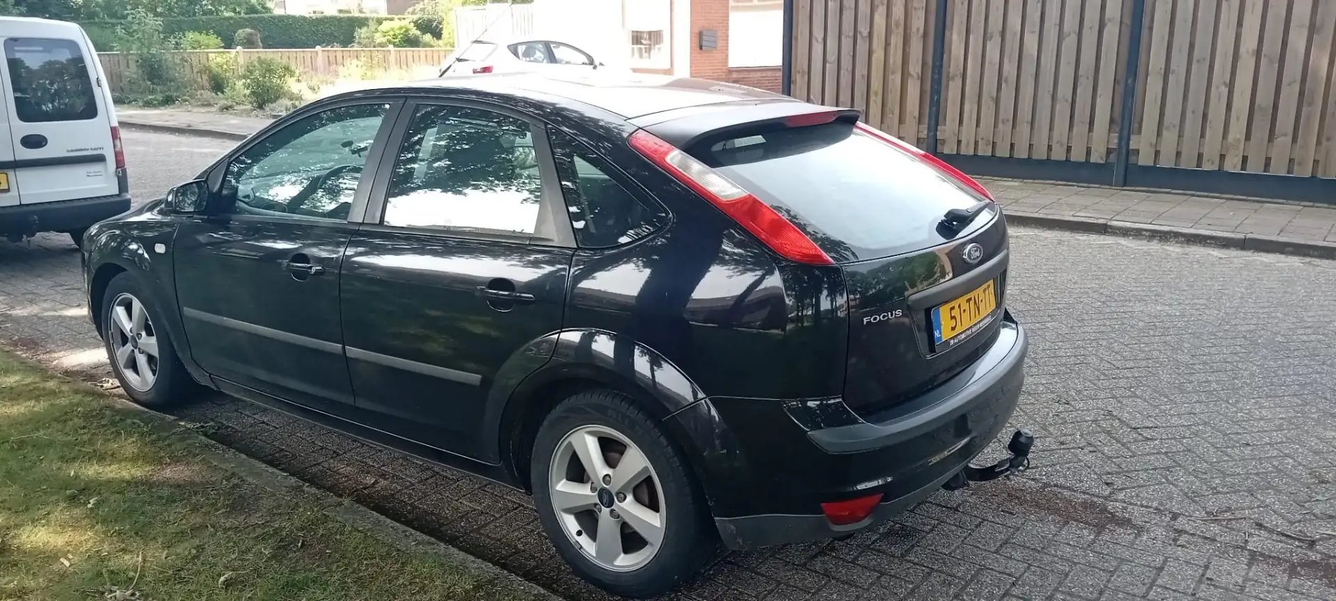 Ford Focus 1.6-16V Futura Zwart - 2