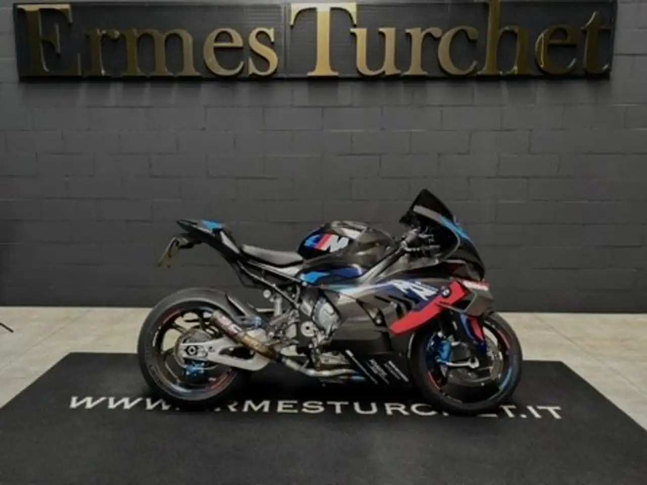 BMW M 1000 RR
