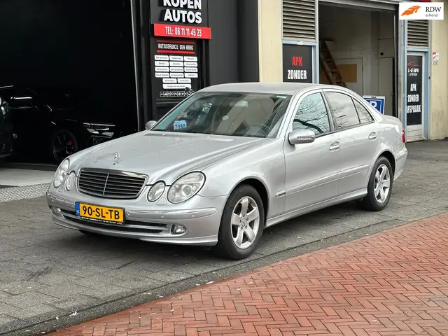 Mercedes-Benz E 200 K. Avantgarde Aut Leer Clima