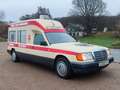 Mercedes-Benz 250 TD 250 W 124 original Krankenwagen mit Ausbau Beige - thumbnail 4