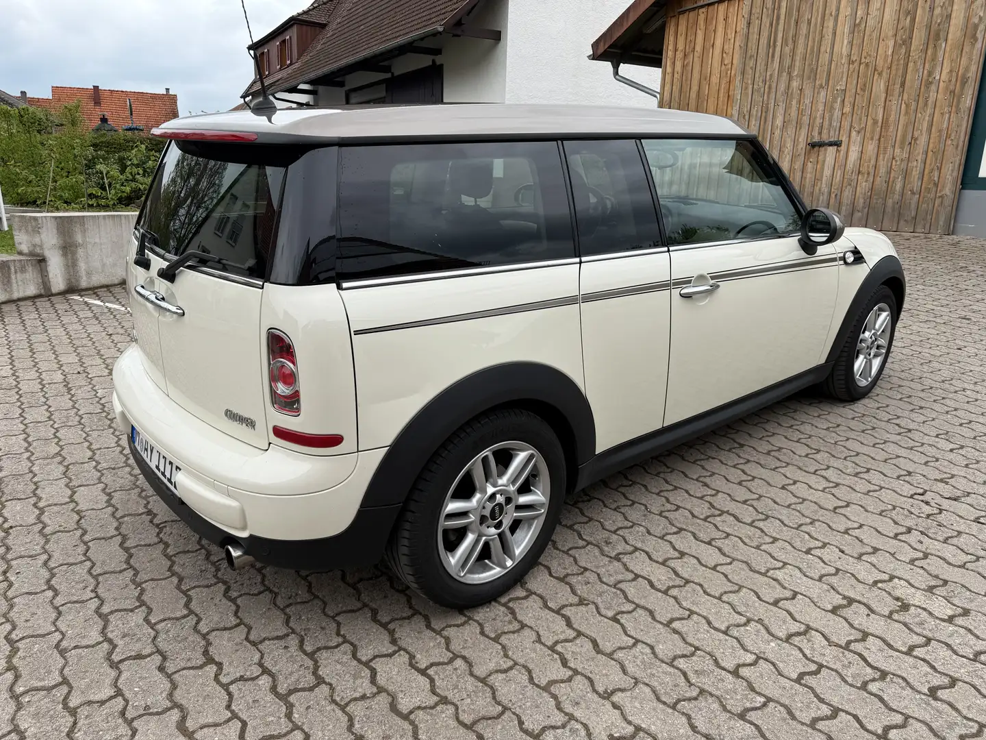 MINI Cooper Clubman Hyde Park Beige - 2