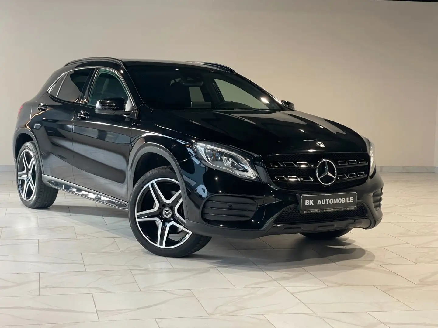 Mercedes-Benz GLA 220 4Matic|AMG|Night-Pake|Cam|LED|KeyGo|SHZ Noir - 2