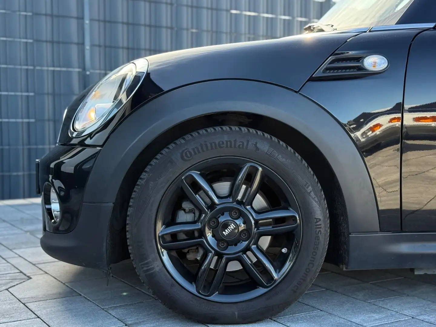 MINI One Cabrio Chilli/ KLIMA/SHZ/ Schwarz - 2