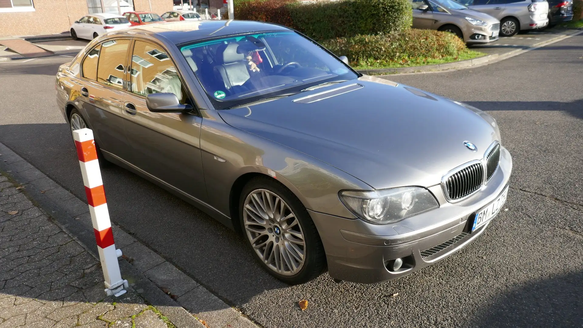 BMW 750 750i Beige - 2