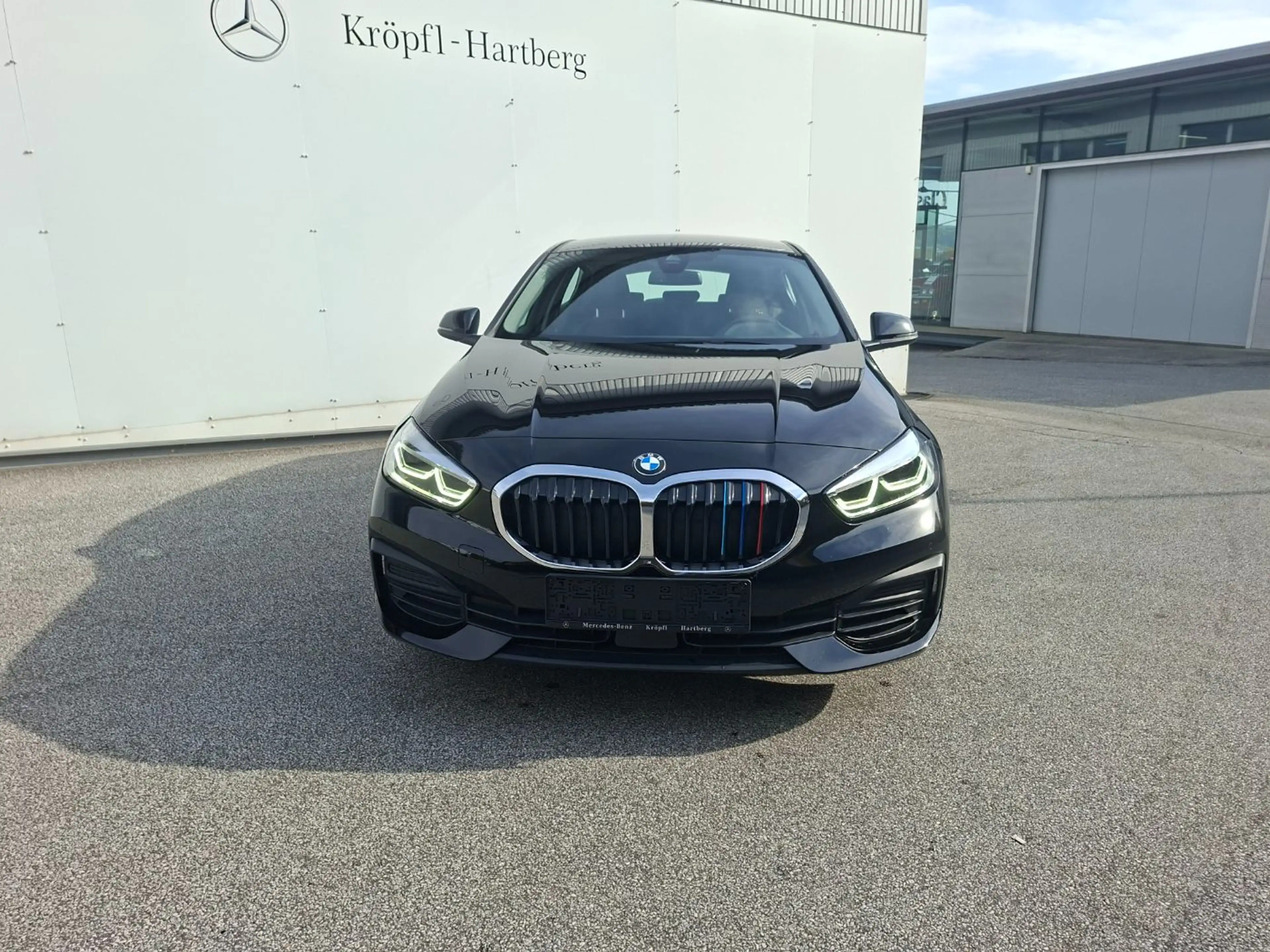 BMW 116 d Advantage AUT LED Shz — photo 3