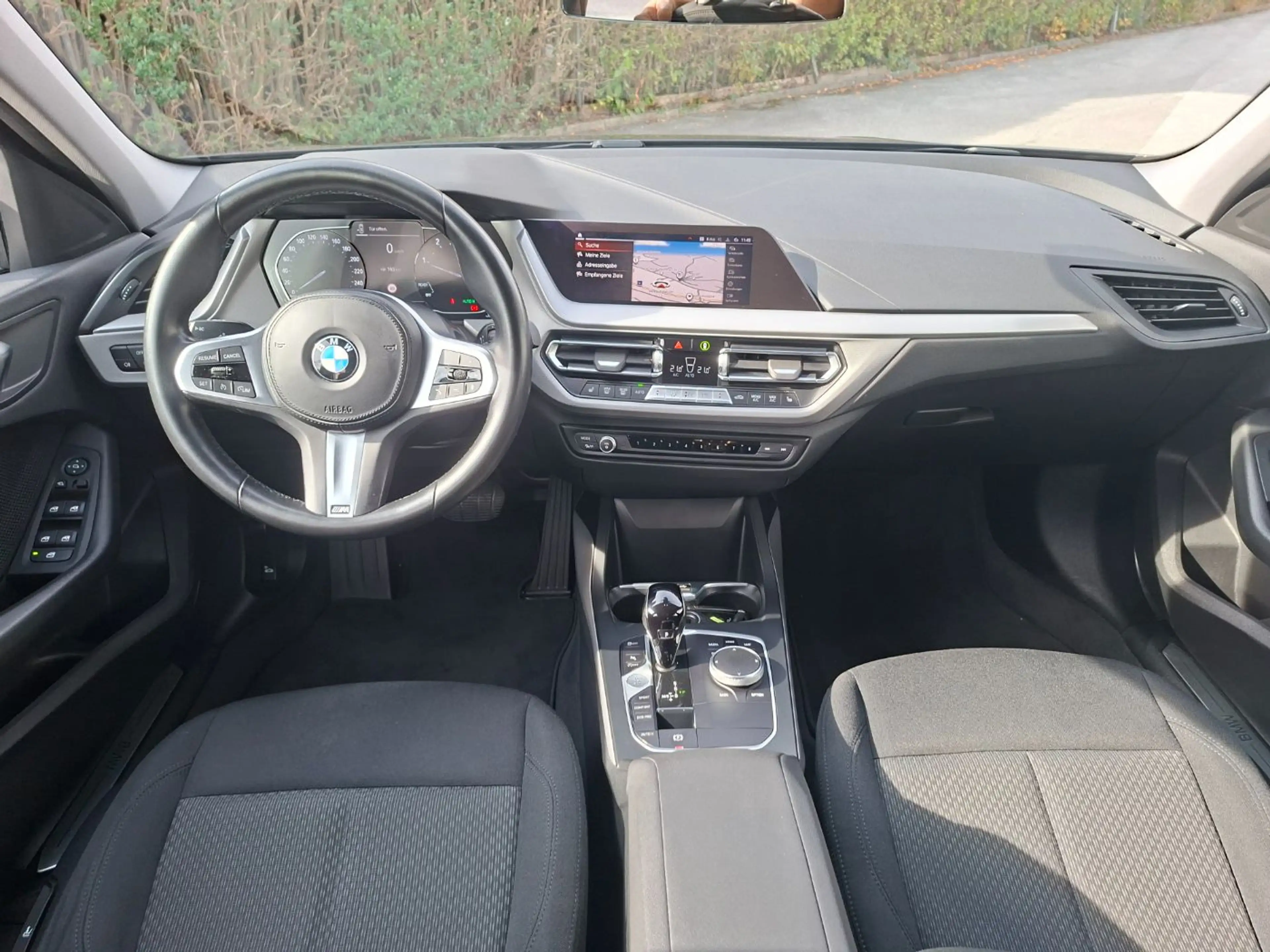 BMW 116 d Advantage AUT LED Shz — photo 10