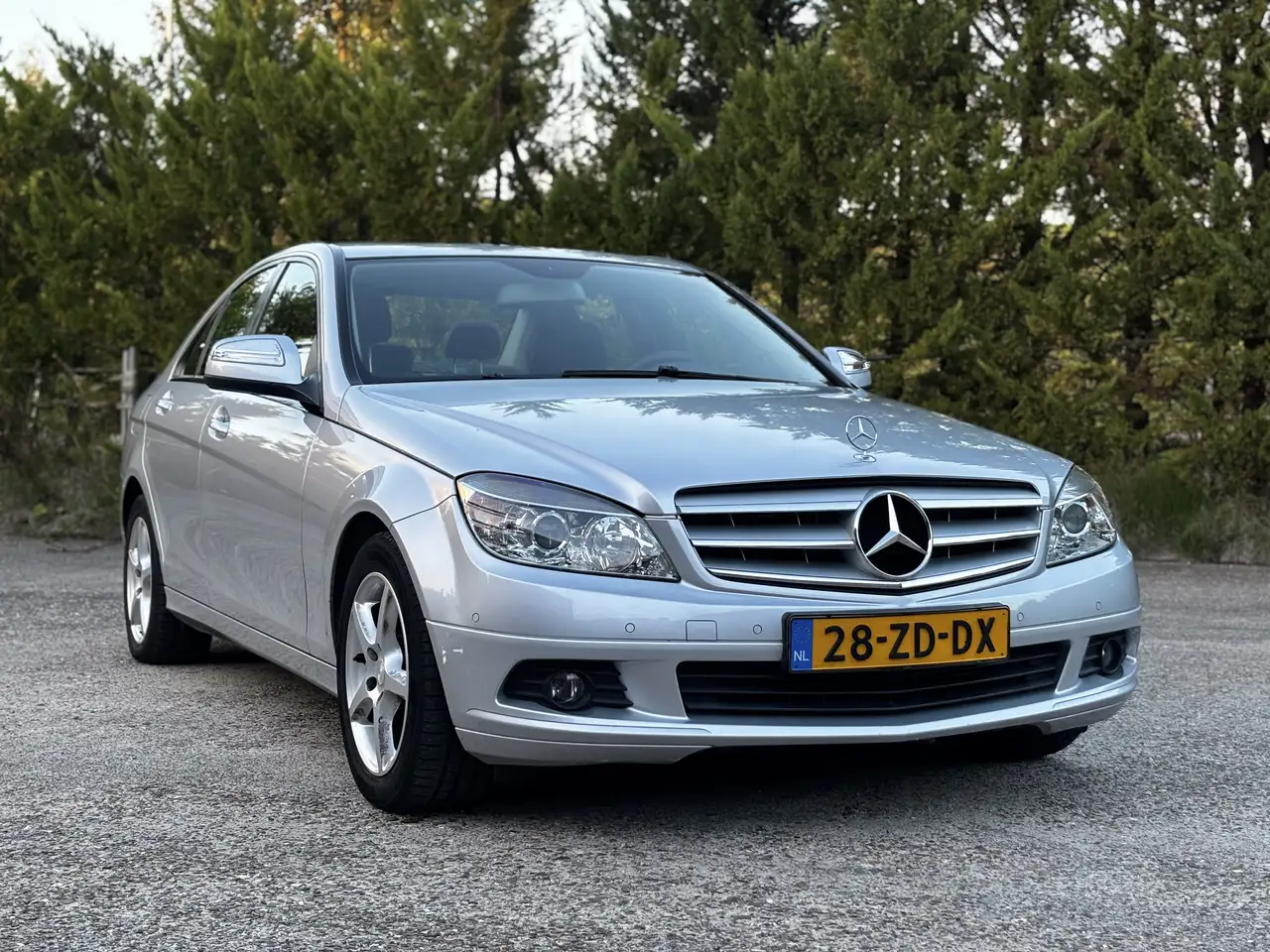 Mercedes-Benz C 180